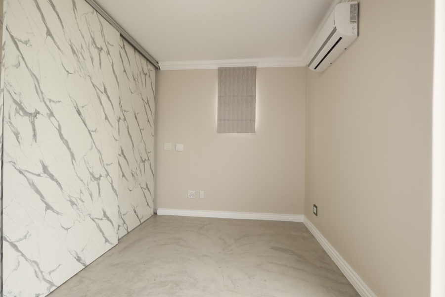 4 Bedroom Property for Sale in Val De Vie Estate Western Cape